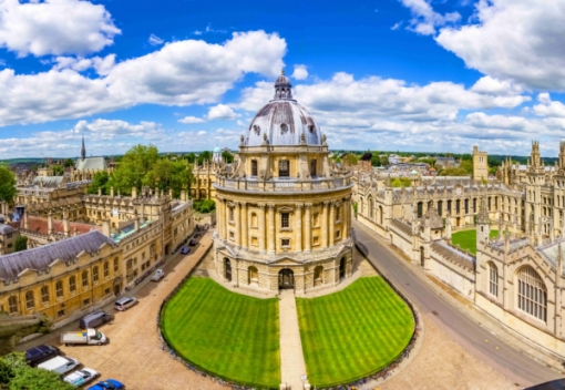 The University of Oxford has named its preferred building contractors to deliver a £1.5bn pipeline of projects over the next decade.
